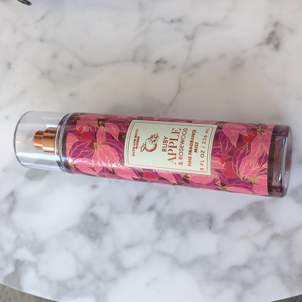Bath and Body Works - Ruby Apple & Rosewood - Fine Fragrance Mist - 8 FL OZ